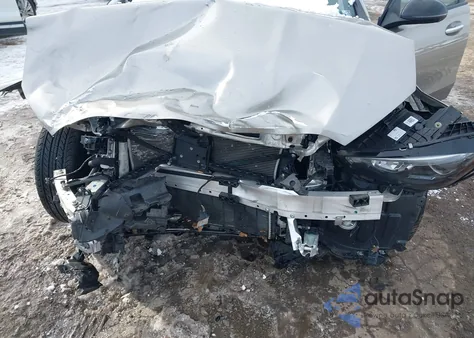 2022 Mercedes-Benz C 300 4Matic z USA, uszkodzony, nr VIN W1KAF4HB8NR060097